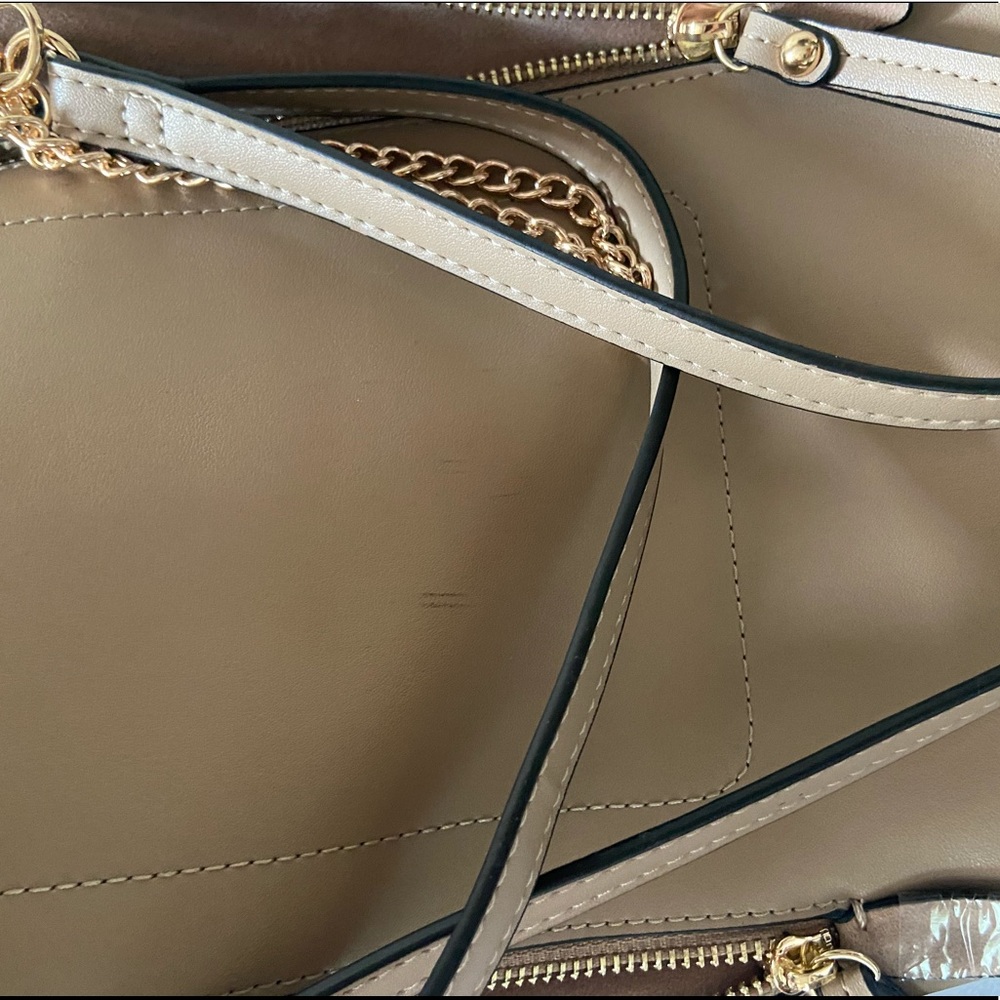 Purse - Picture 2 of 3